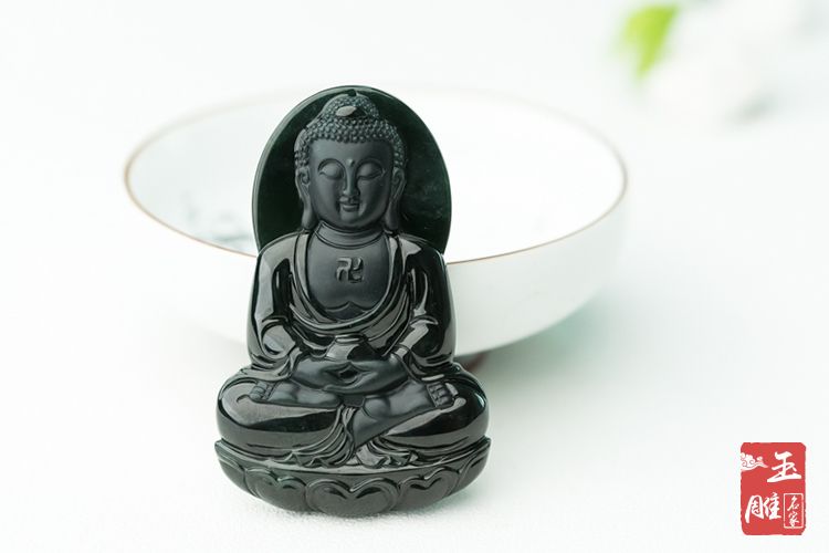 翡翠佛有什么作用？佩戴翡翠佛有哪些好處？