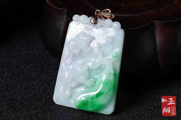 白底青翡翠都是便宜貨？那是你不了解它的美！