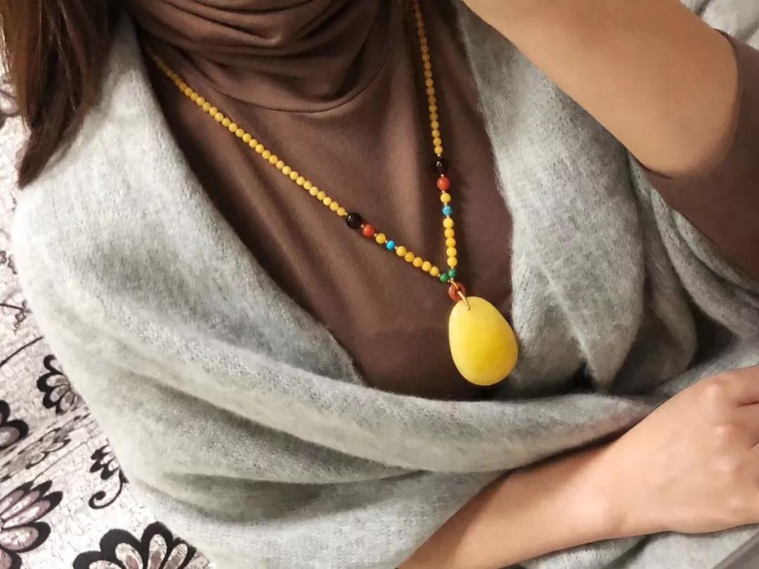 琥珀蜜蠟的區別？琥珀的種類圖片大全