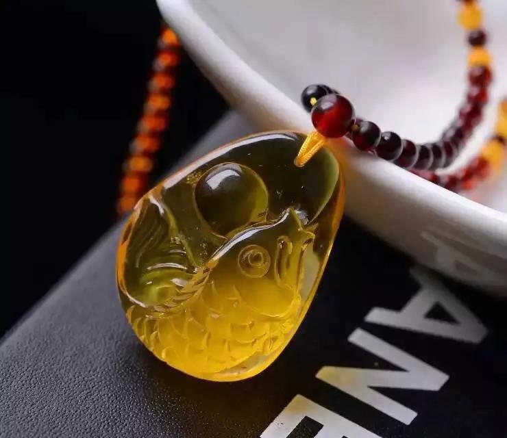 琥珀蜜蠟的區別？琥珀的種類圖片大全