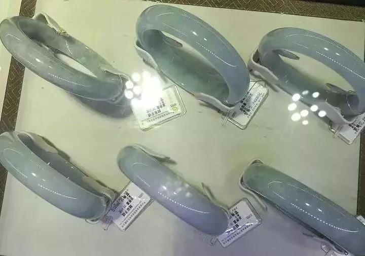 賣玉器翡翠騙局揭秘，8大翡翠真相，每個套路都要你傾家蕩產！