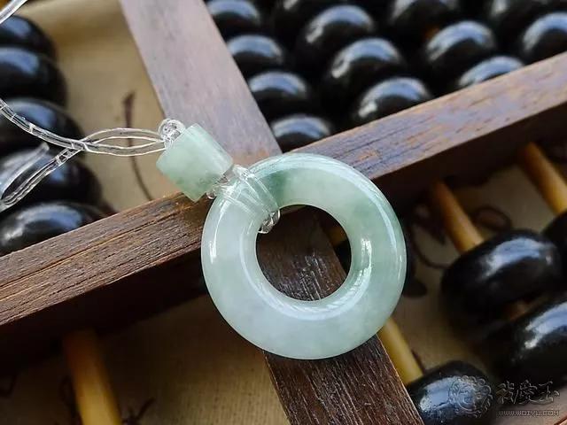 賣玉器翡翠騙局揭秘，8大翡翠真相，每個套路都要你傾家蕩產！