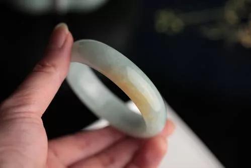 賣玉器翡翠騙局揭秘，8大翡翠真相，每個套路都要你傾家蕩產！