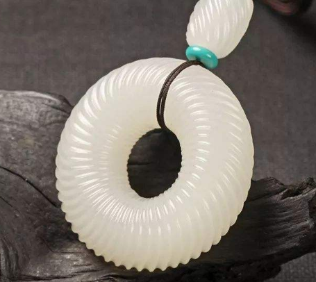 玉文化中玉器知識有哪些 玉器如何保養 -翡翠保