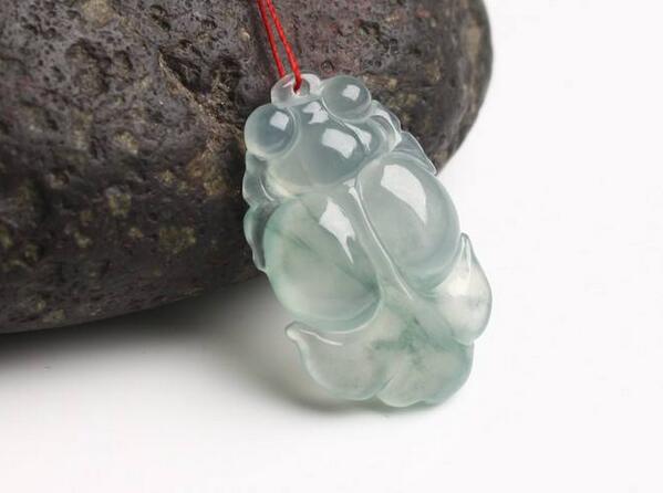 鑒定翡翠較為專業的機構有哪些 現在知道還不晚