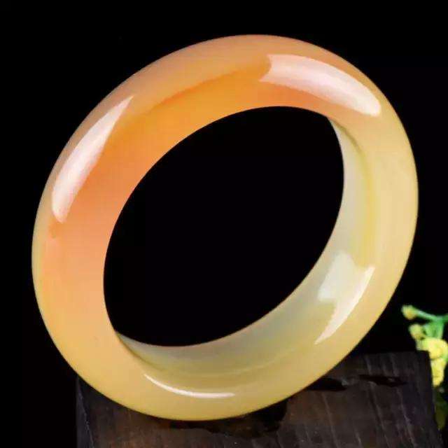 黃龍玉手鐲價格 影響價格高低的因素有哪些 -翡