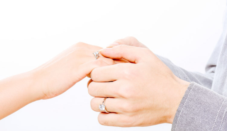 買結婚鉆戒越大越好嗎？一克拉鉆戒多少錢？